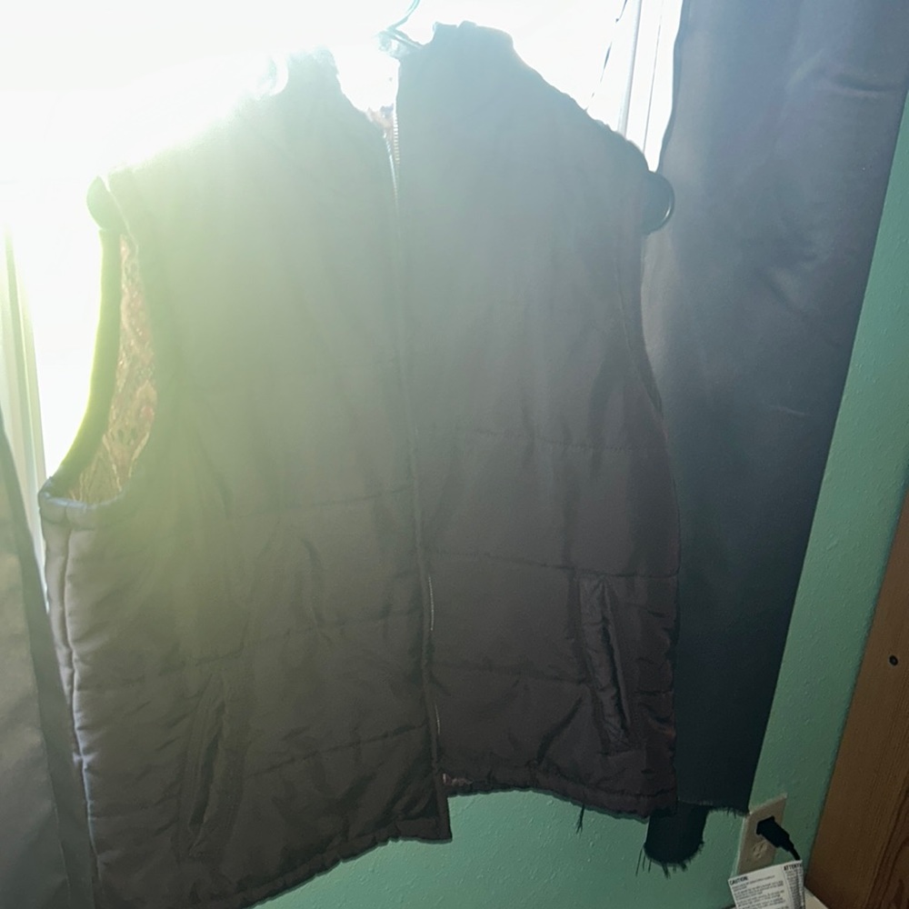 Beautiful vest size large in great condition only worn a couple times